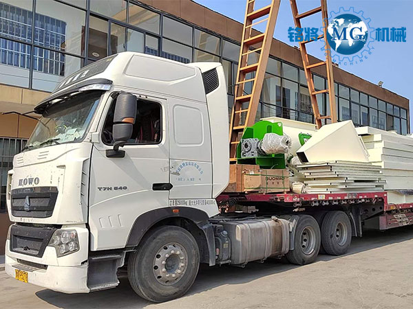 �����ꖃ����طNɰ�{���a���l(f��)؛�D