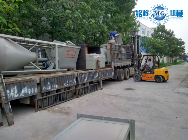 湖北麻城灌漿料生產線發貨現場